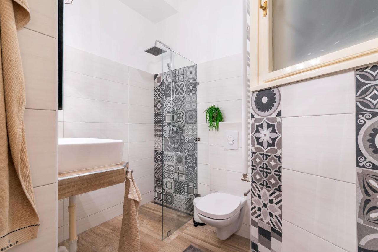 Economy Downtown Design Apartments - Free Parking - Balcony - Super Puplic Transport - Ac Budapeşte Dış mekan fotoğraf