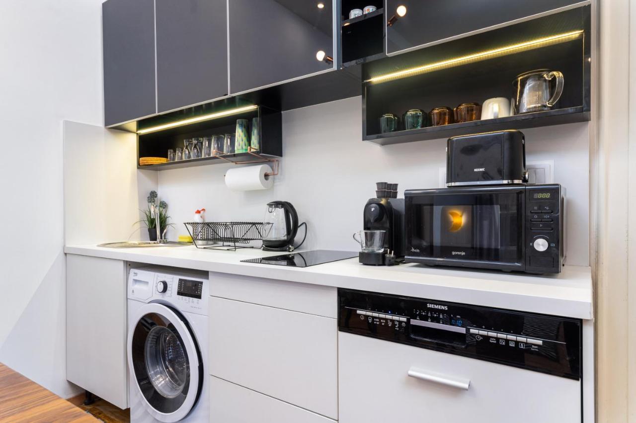 Economy Downtown Design Apartments - Free Parking - Balcony - Super Puplic Transport - Ac Budapeşte Dış mekan fotoğraf